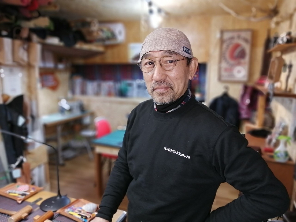 LEATHER工房YANAI革教室の講師紹介